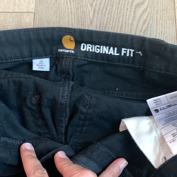 Carhartt woman’s tall black work pants (10/12) - Picture 2 of 3